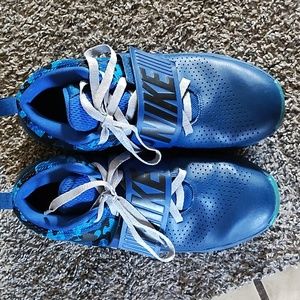 Boy’s Nike basketball shoes size 6.5 youth